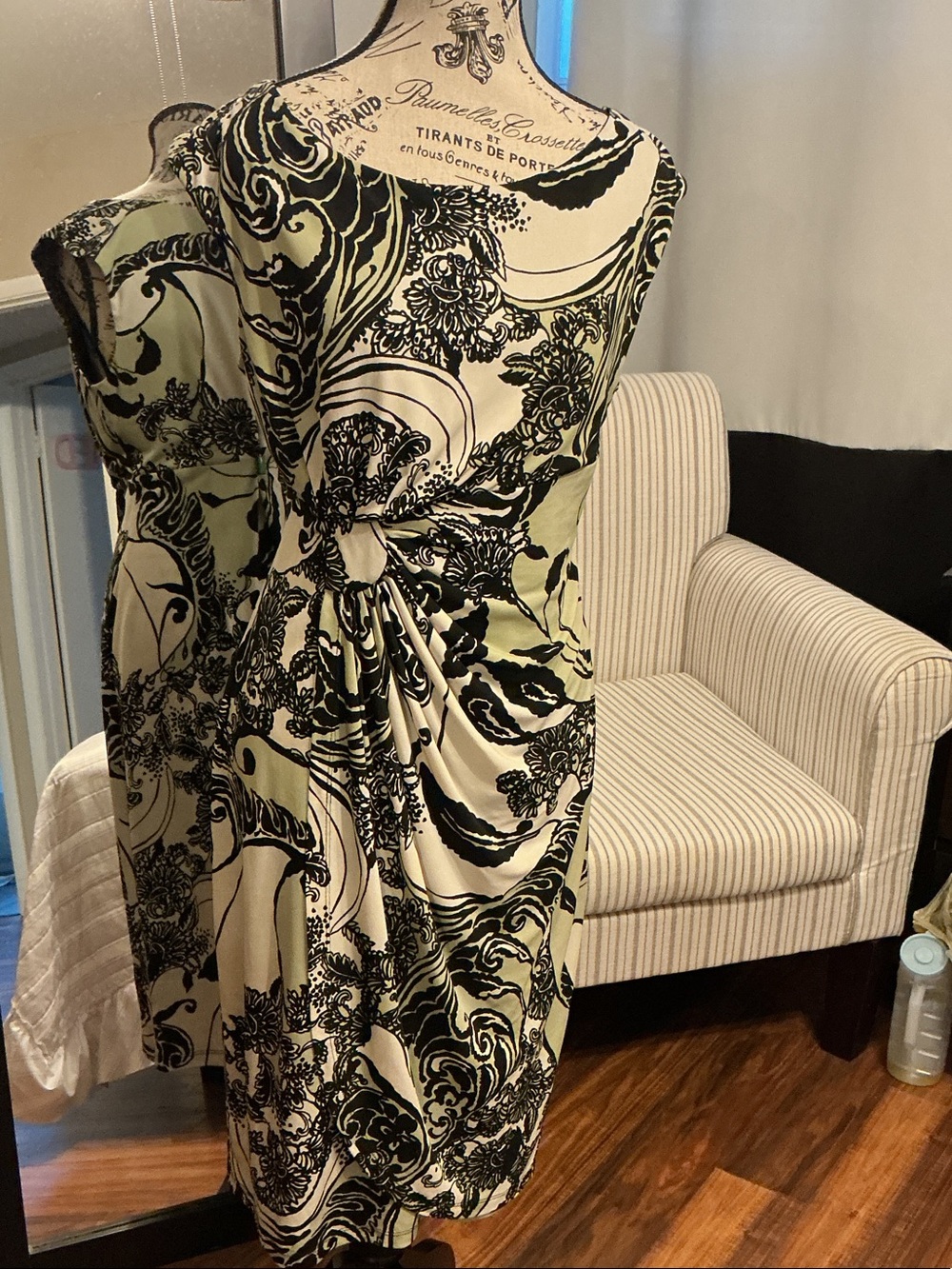 connected apparel Black and Green Twist-Detail Dress EUC Size 12 (# 26)